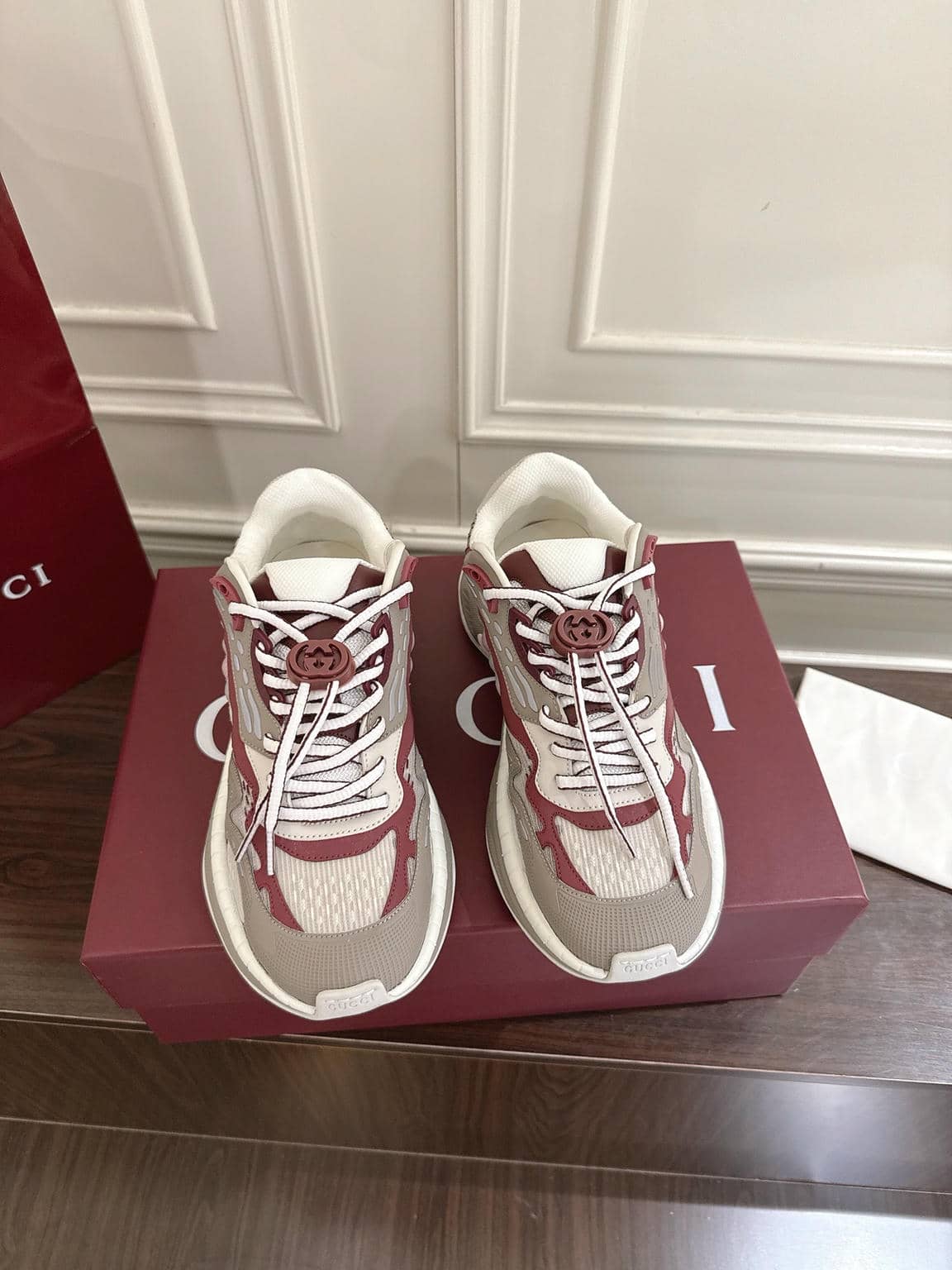 0024 Sneaker